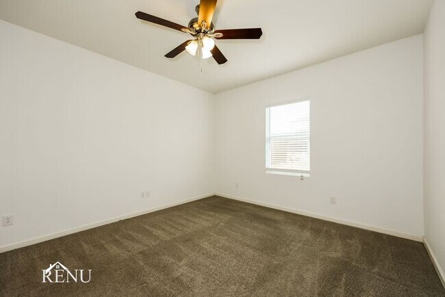 Building Photo - 6029 Mojave Dr