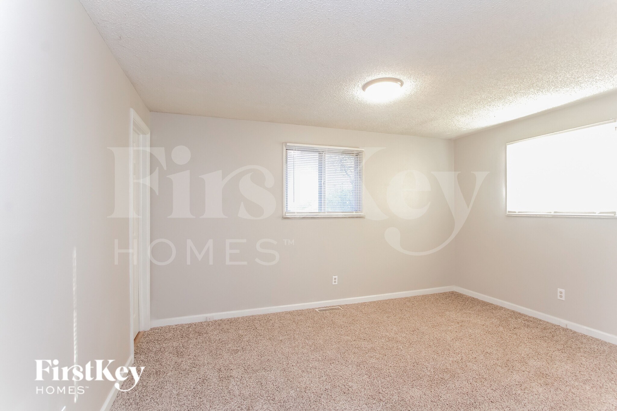 Building Photo - 2543 Fairfax Rd