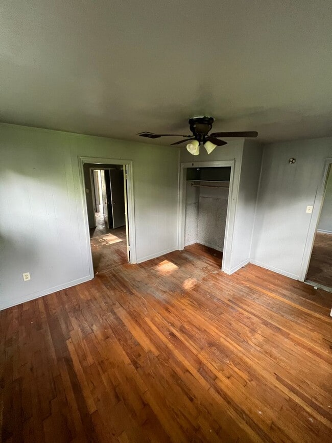 Building Photo - 2728 Hillcrest Ave