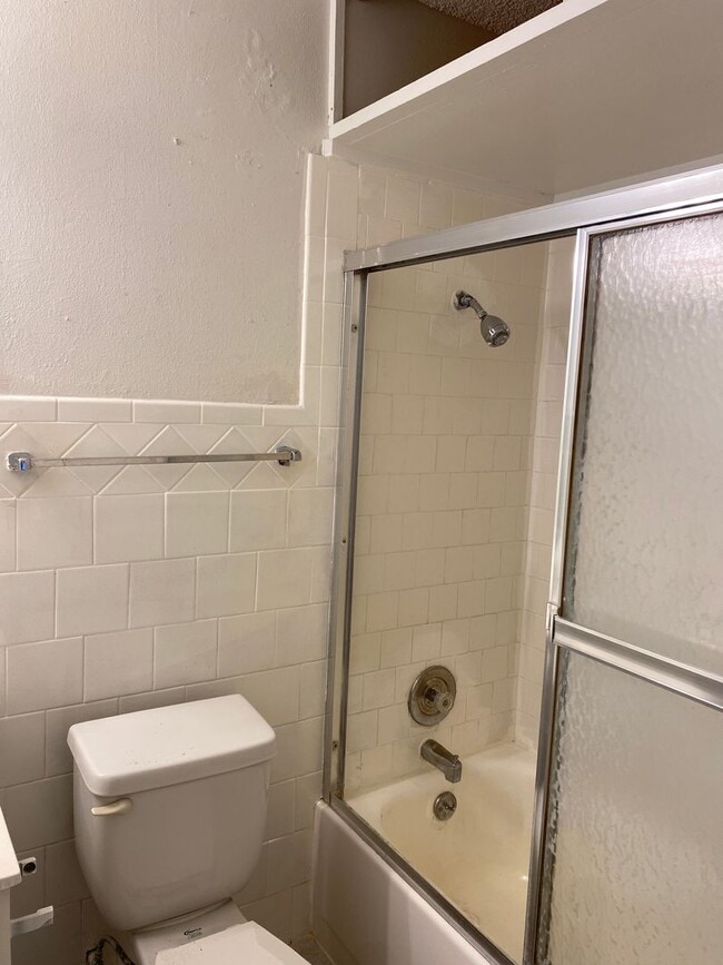 Building Photo - 7770 Skolout St