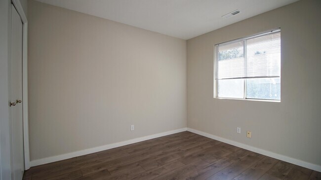 Building Photo - 1017 N Stilson Rd