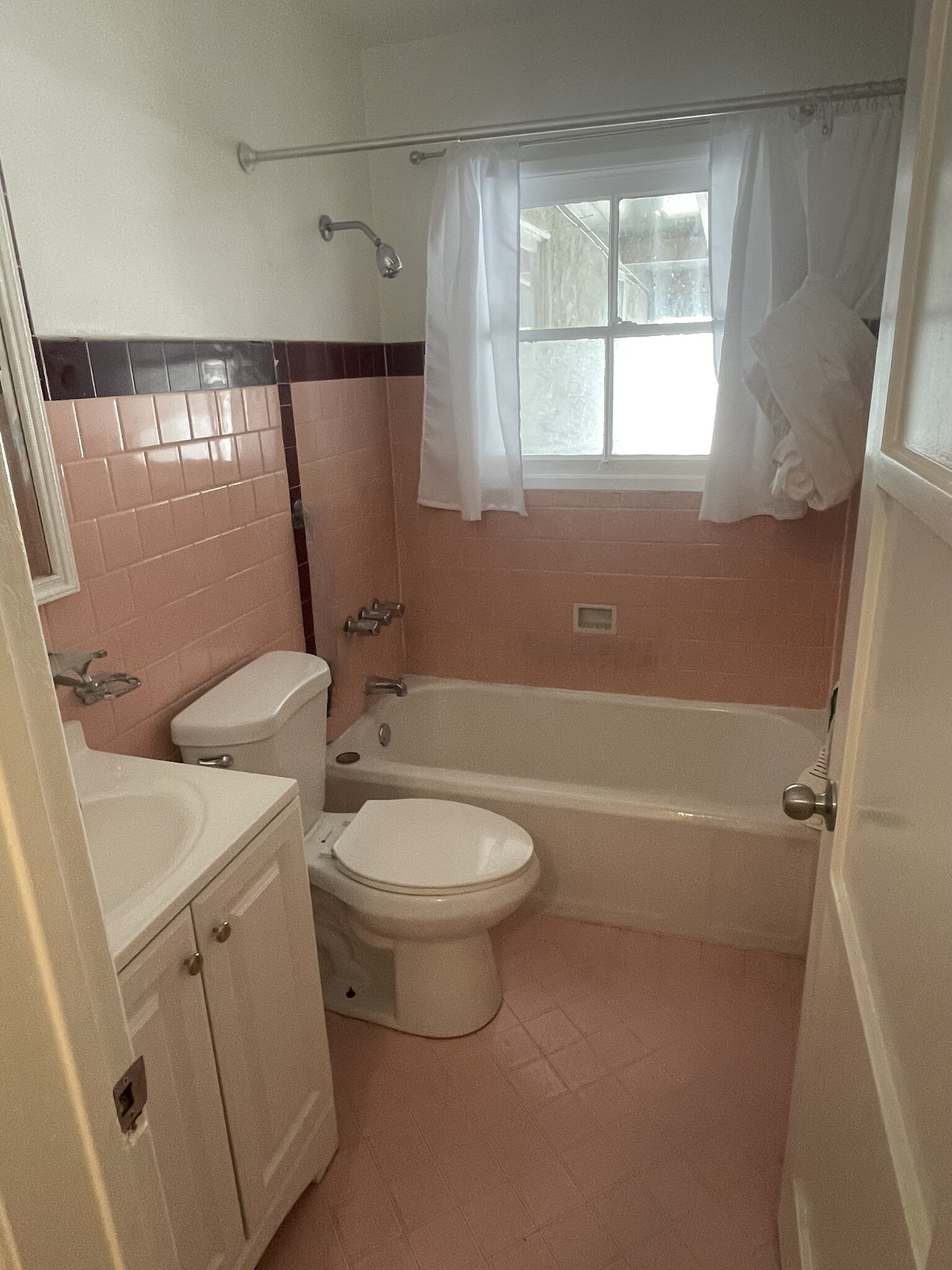 bath with tub and new vanity - 2935 Westwood Blvd