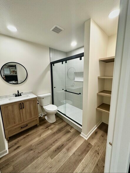 Building Photo - 3230 Monterey Dr