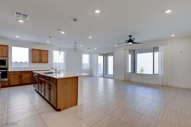 Building Photo - 10936 Baressa Meadow Ave