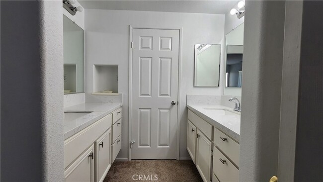 Building Photo - 1496 Dusty Hill Rd