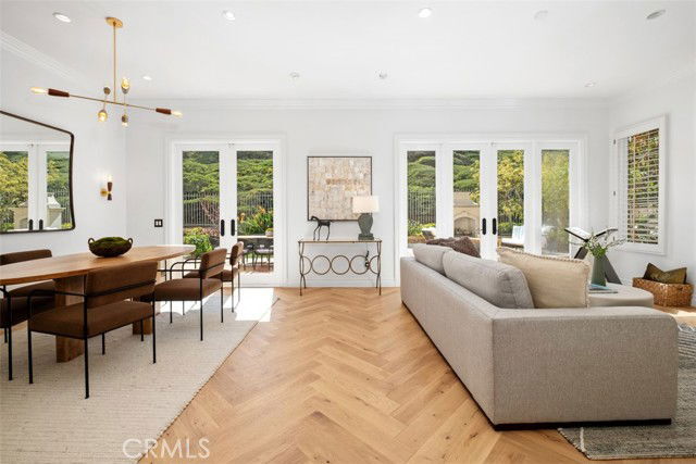 Building Photo - 28401 Via Del Sereno