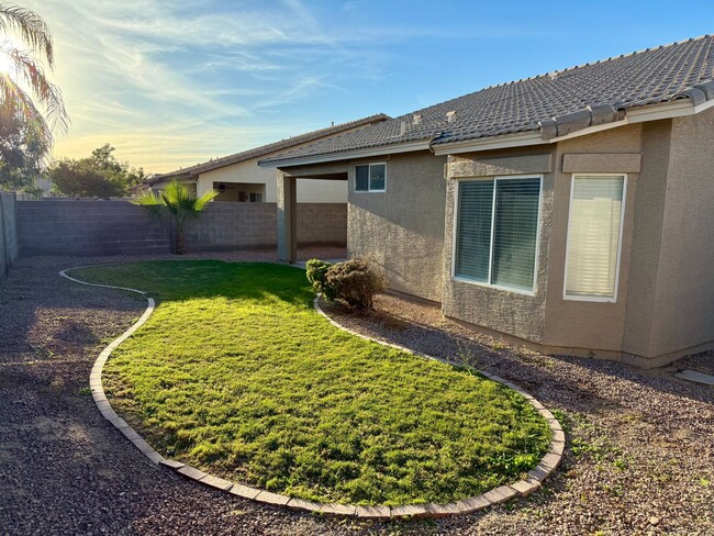 Building Photo - 3 Bed, 2 Bath San Tan Ranch Single Level Home