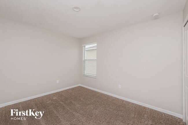 Building Photo - 10111 Crested Fringe Dr