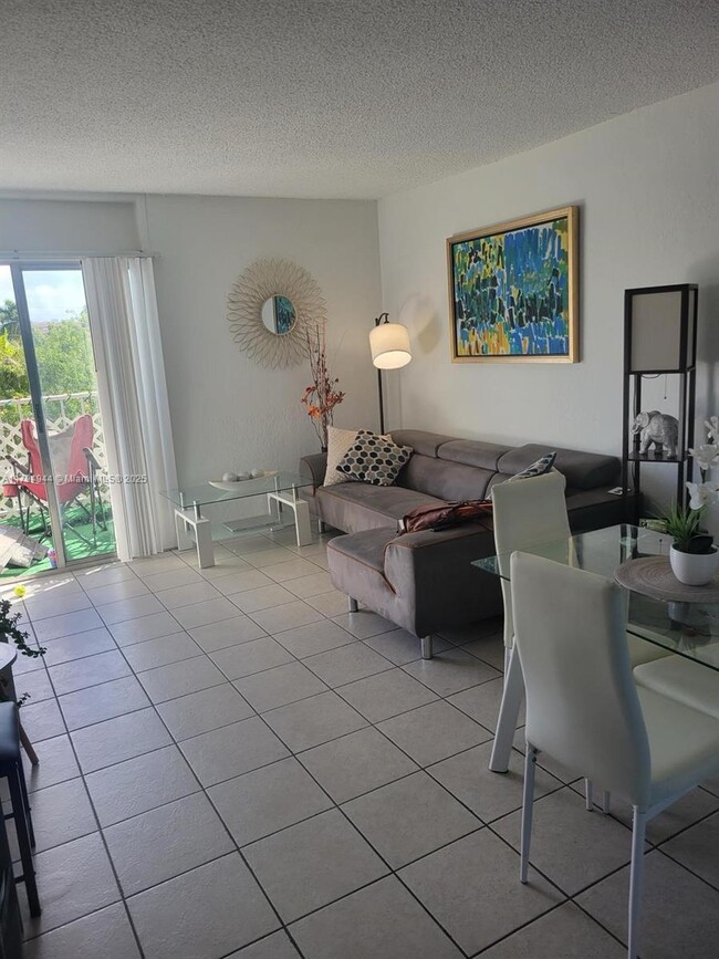 Primary Photo - 4550 NW 9th St