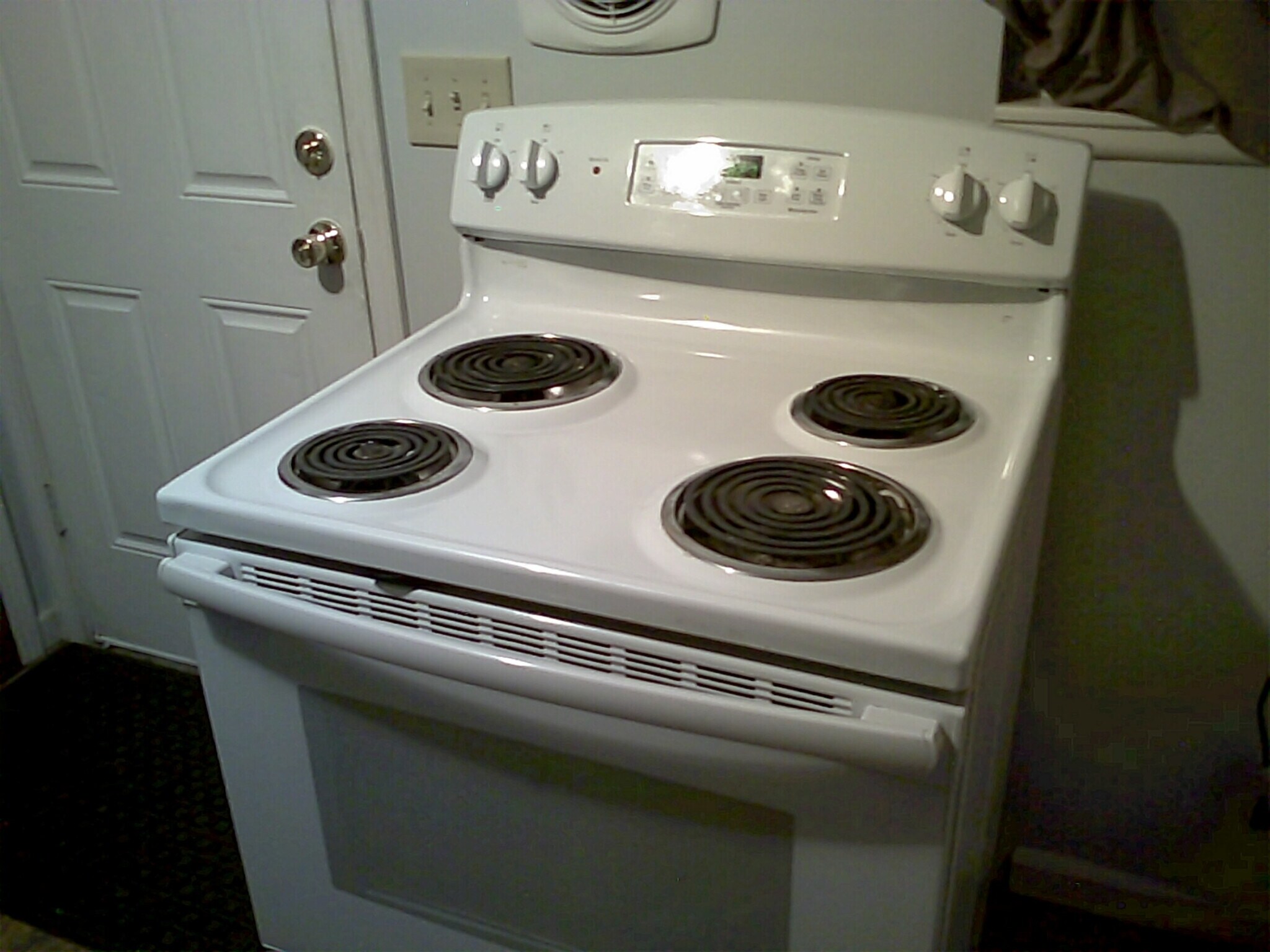 Building Photo - 4647 Hilton Ave