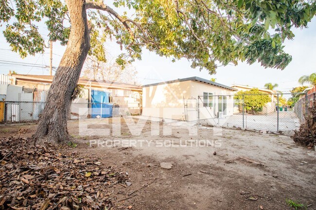 Building Photo - 6221 Fishburn Ave