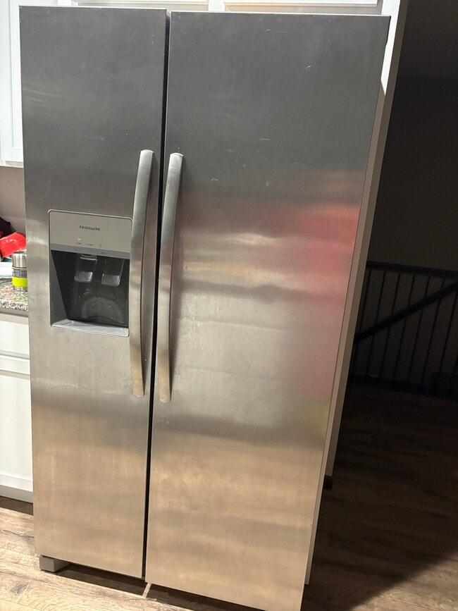 Building Photo - 1304 Legend Dr