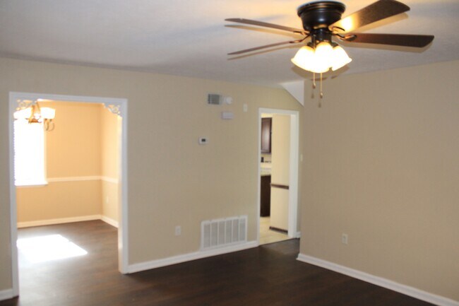 Building Photo - 4104 Spencer St