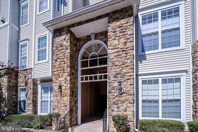 Building Photo - 5982 Founders Hill Ct