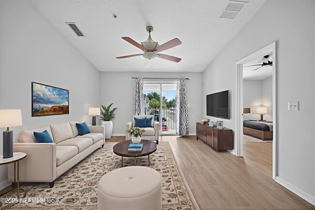 Building Photo - 7055 Deer Lodge Cir