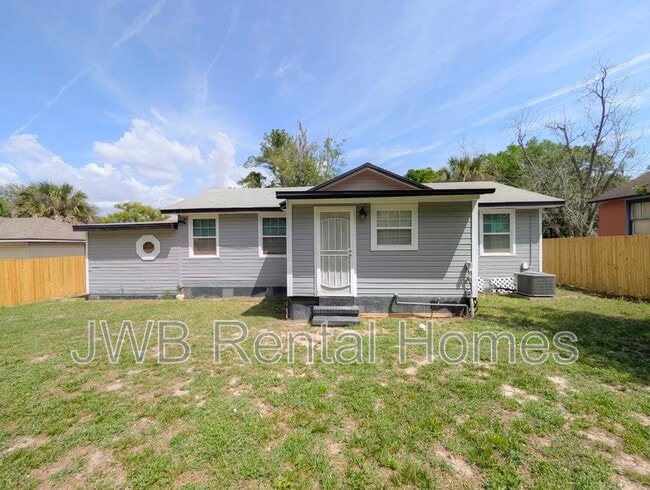 Building Photo - 646 Stanwick Rd