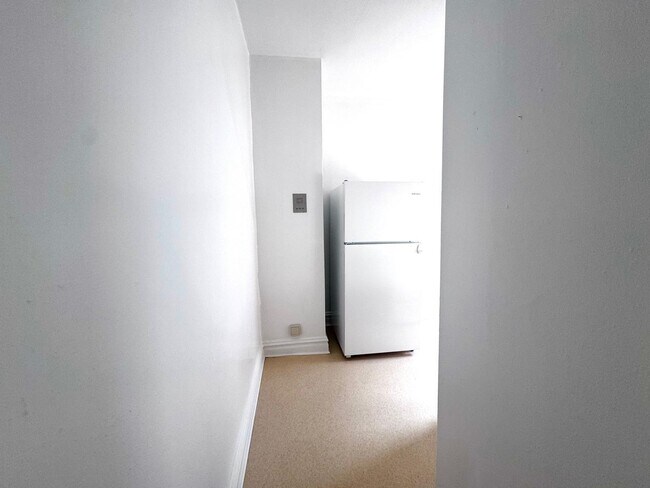 Building Photo - 35-39-39 Fulton St