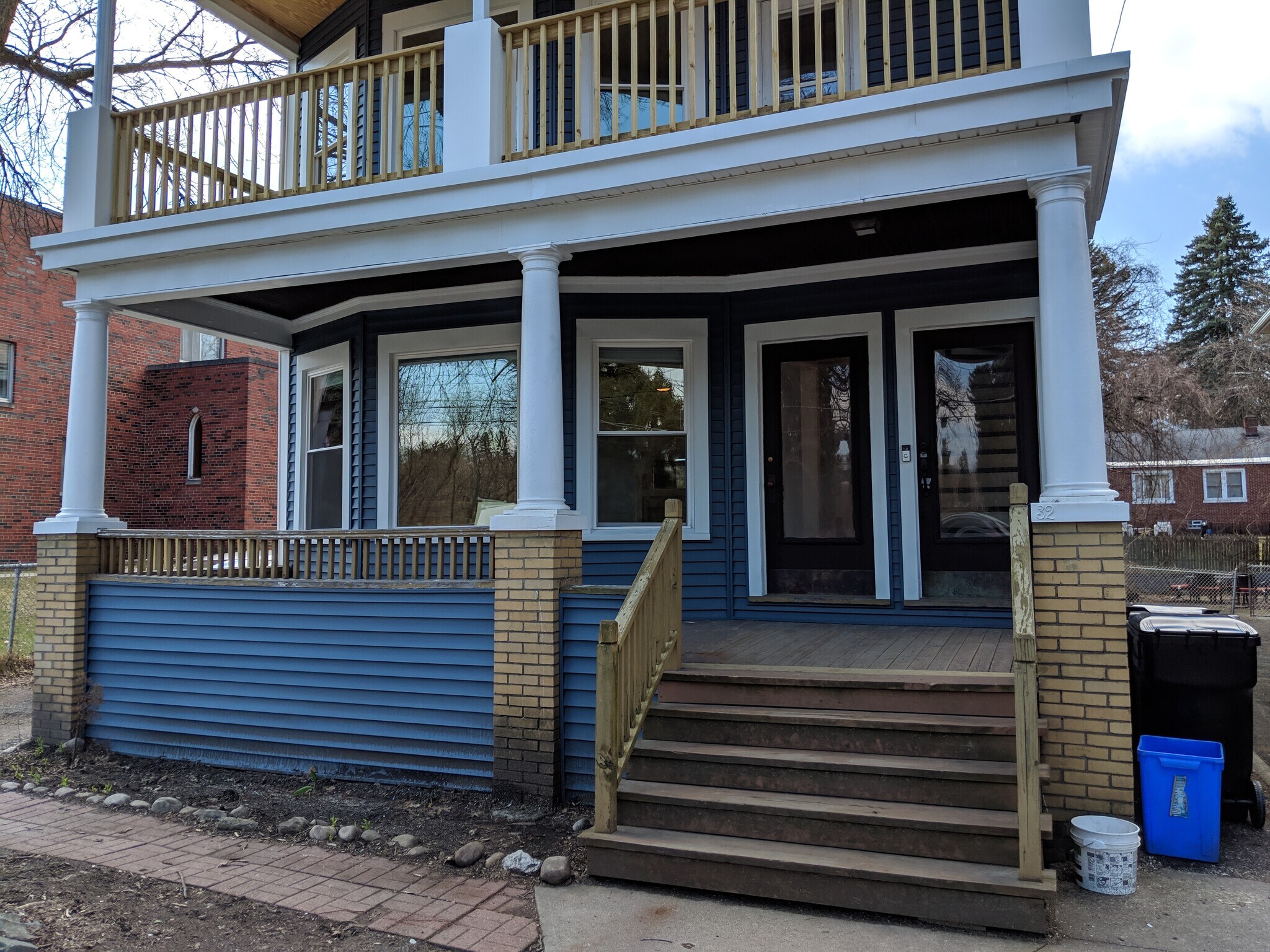 Building Photo - 32 Pawling Avenue