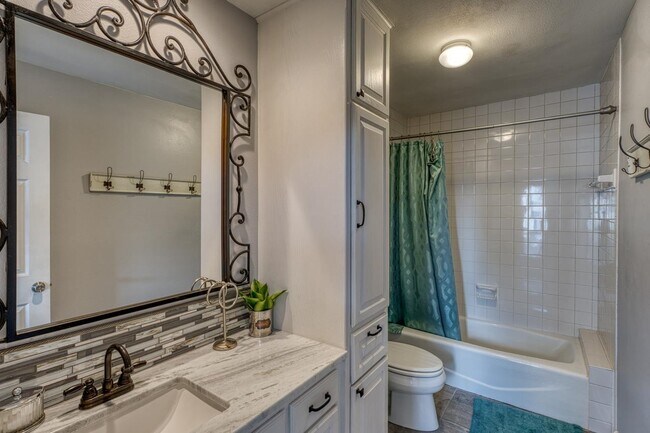 Building Photo - 303 Granite Shoals Ln
