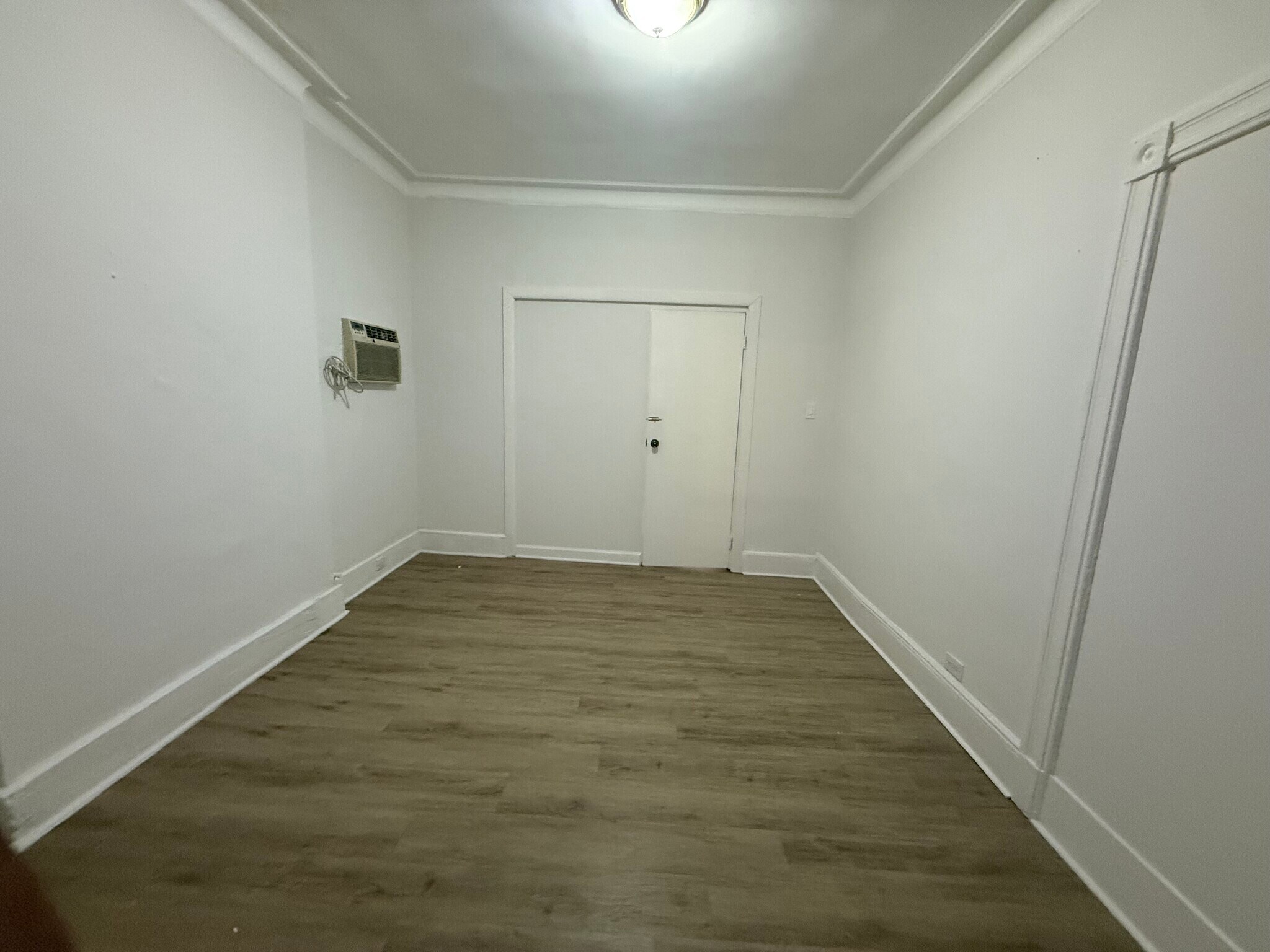 Building Photo - 6009 Buchanan Pl