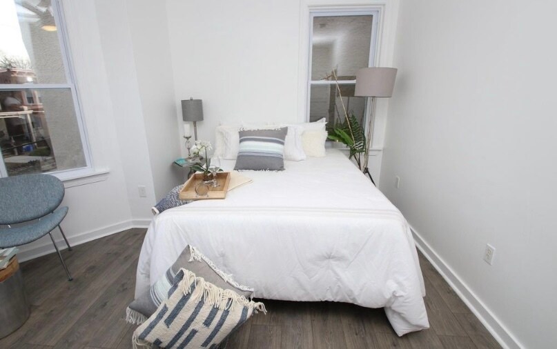 Building Photo - 631 E Locust Ave