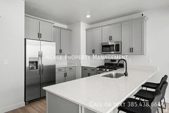 Building Photo - 15524 Trumpet Ln