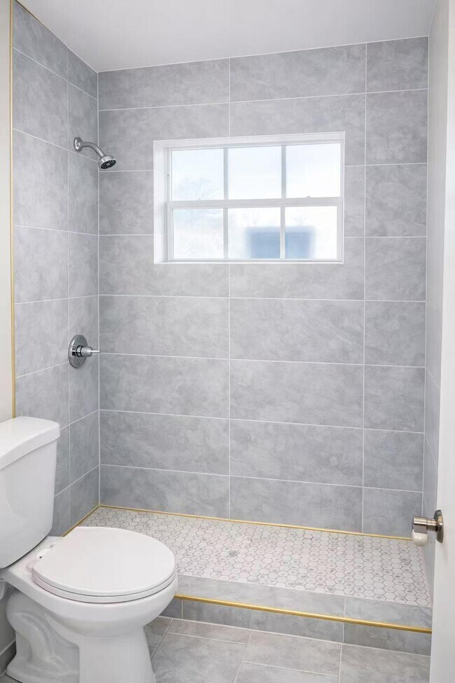 Building Photo - 5749 Buchanan St