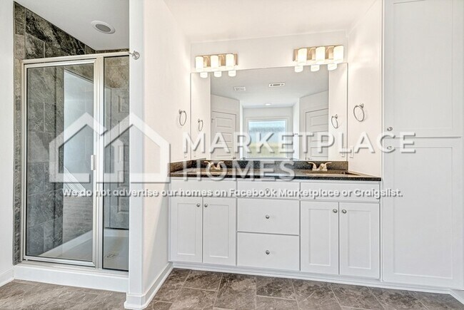 Building Photo - 375 Canada Dr