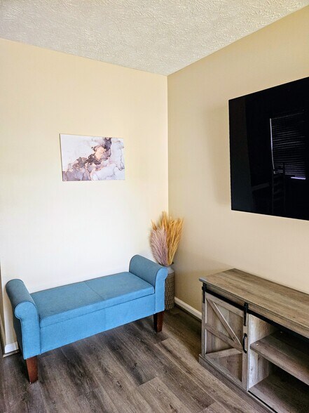 This bench stores the pull-out sofa bedding. It can be used at DR table for more seating. - 2127 Winter Moss Ln