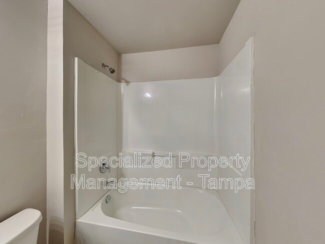 Building Photo - 4731 Gillot Blvd