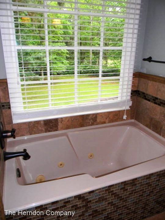 Building Photo - 4 br, 2.5 bath House - 797 Lake Laurie Drive