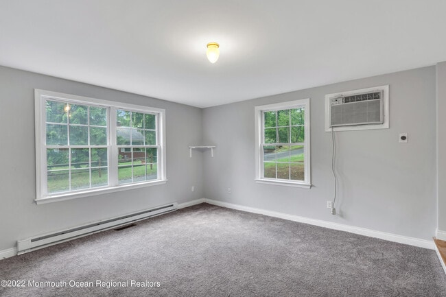 Building Photo - 5 Dugans Ln