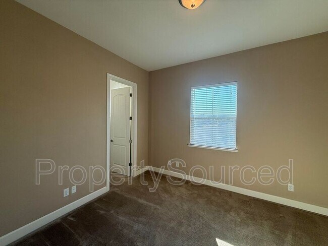 Building Photo - 1073 Kumara St