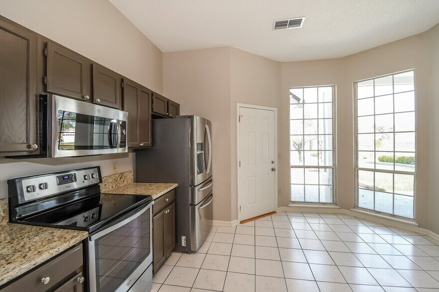 Building Photo - 3087 Golden Pond Blvd