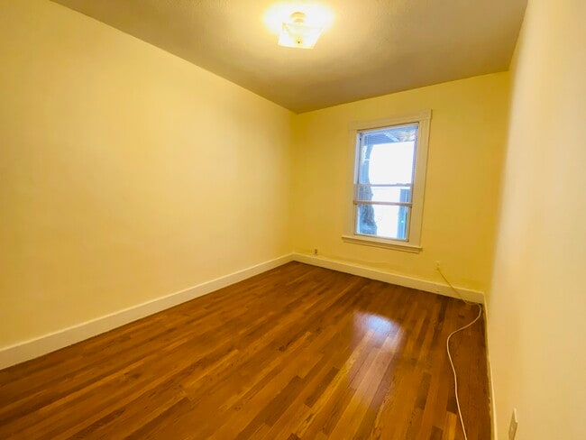 Building Photo - 50 Saint Germain St