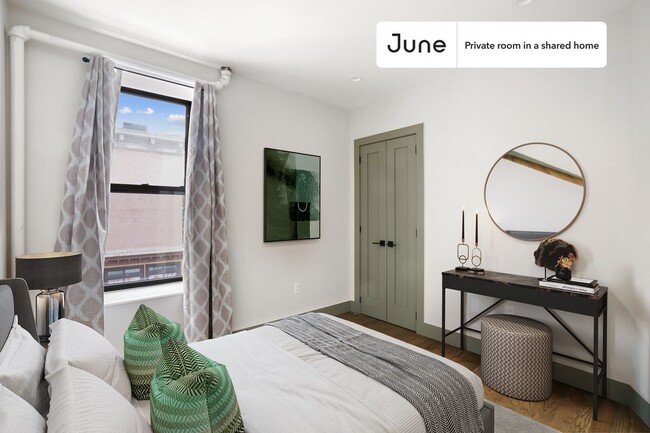 Building Photo - 1675 Lexington Ave