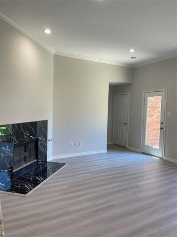 Building Photo - 9517 Thorncliff Dr