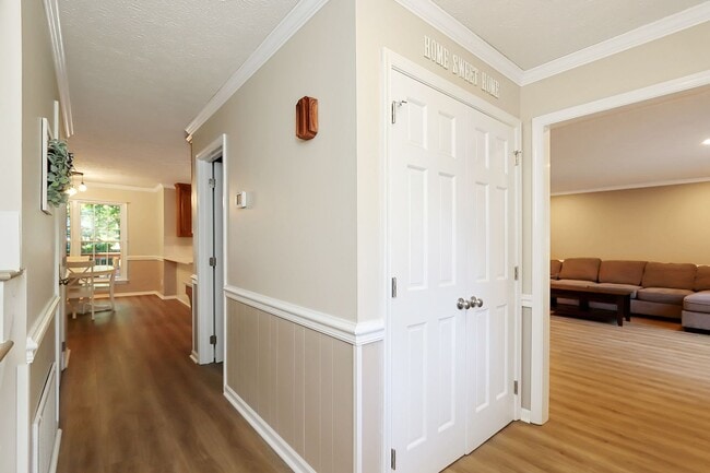 Building Photo - 103 Jonquil Ct