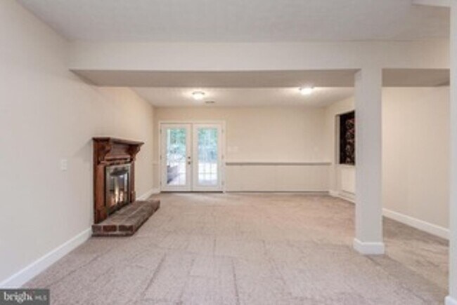 Building Photo - 4 Bed 3 Bath in Falmouth Fredericksburg