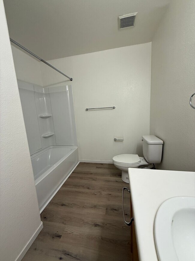 Building Photo - Cute Two Story Gated Townhome In Trilogy!