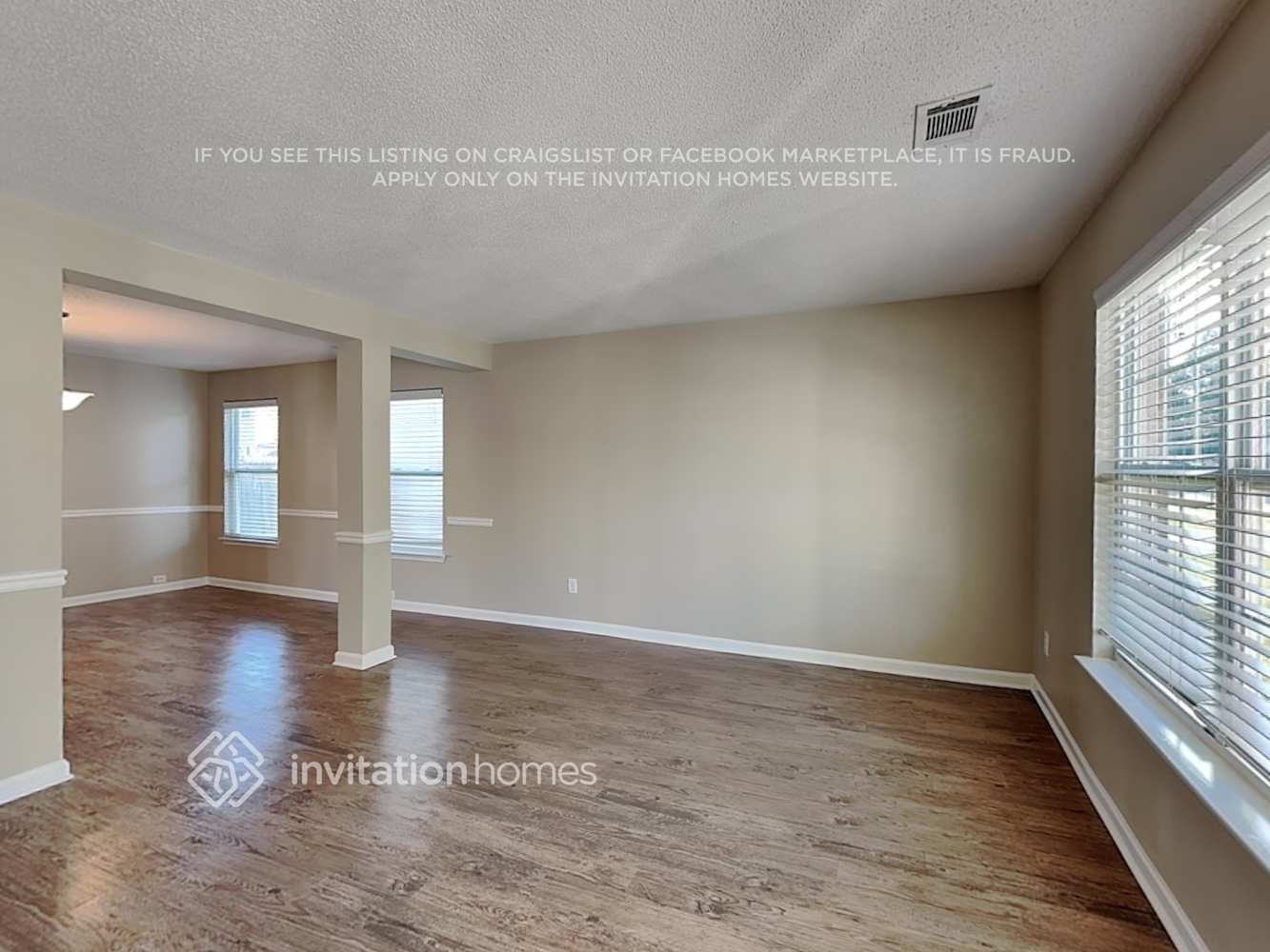 Building Photo - 3502 Rosebud Park Dr