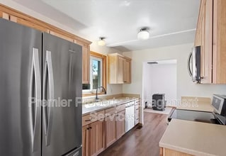 Building Photo - 300 Aristocrat Dr