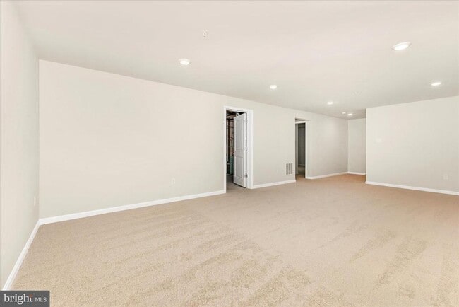 Building Photo - 461 Hanson St