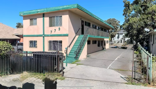 Building Photo - 7800 S Hoover St