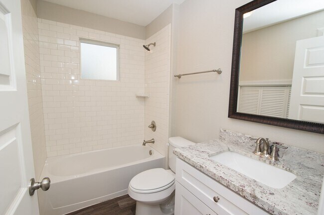 Building Photo - 701 Hereford St