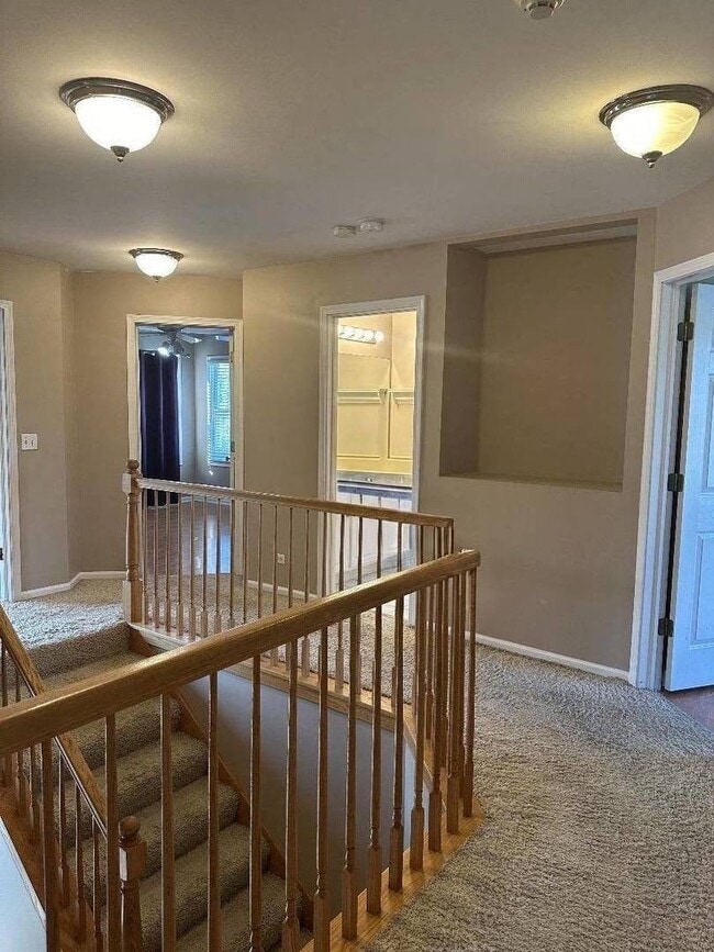 Building Photo - 5490 Fox Path Ln