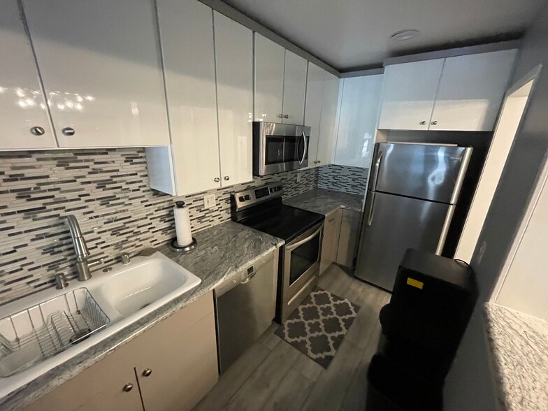 New kitchen - 901 10th St