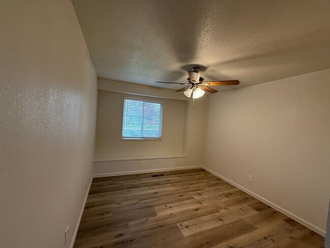 Building Photo - Fully remodeled single story located in La...