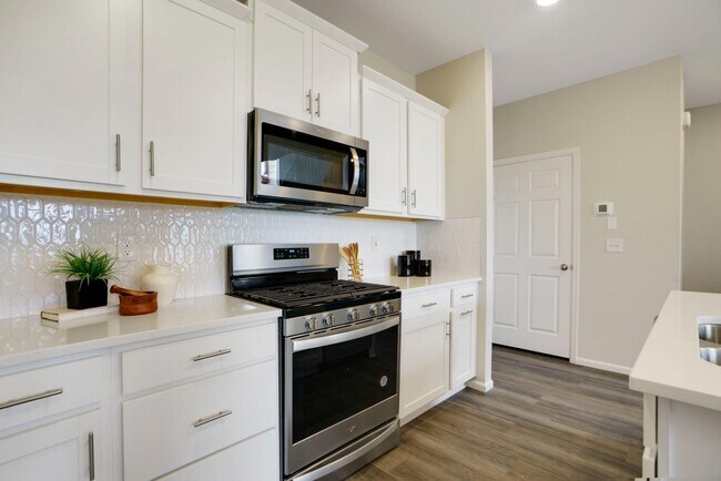 Building Photo - 13838 Vispo Wy
