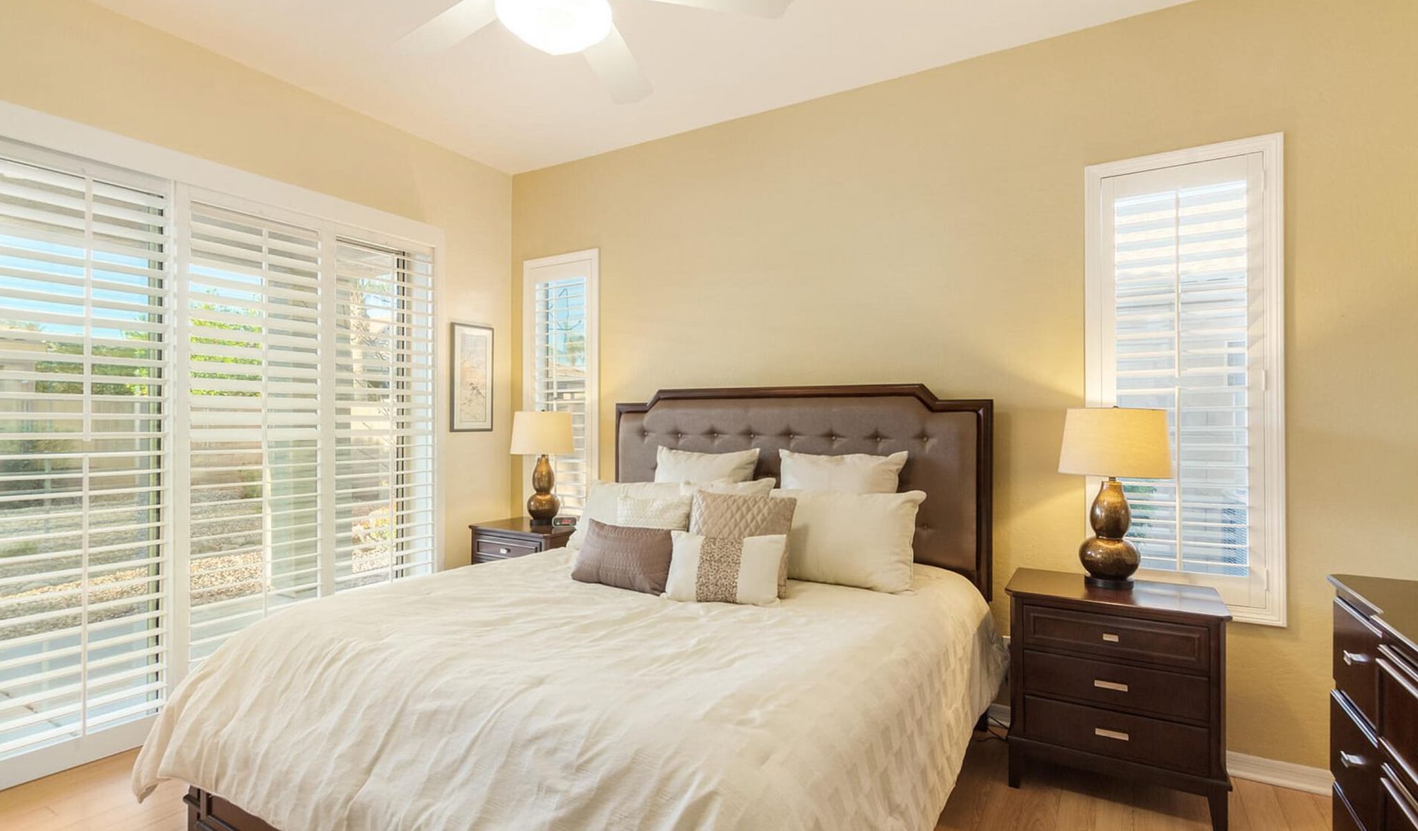 Building Photo - 892 W Raven Dr